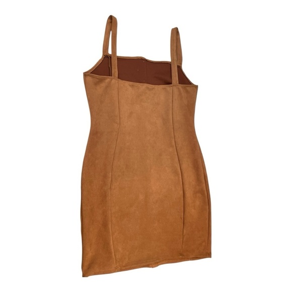 IRIS Suede Mini Dress with button detail
Size L - Picture 2 of 13